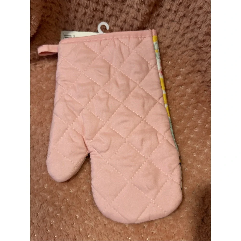 Dolly Parton 2026 Summer Collection Oven Mitt